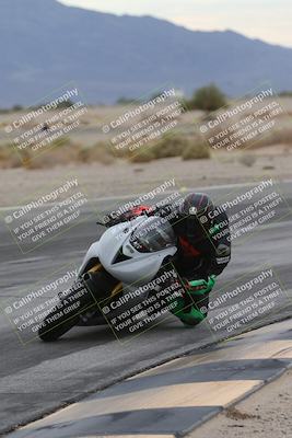 media/Sep-21-2025-Race Pace (Sun) [[98bf33ef95]]/Verified/5-Turn 15 Inside (930am)/